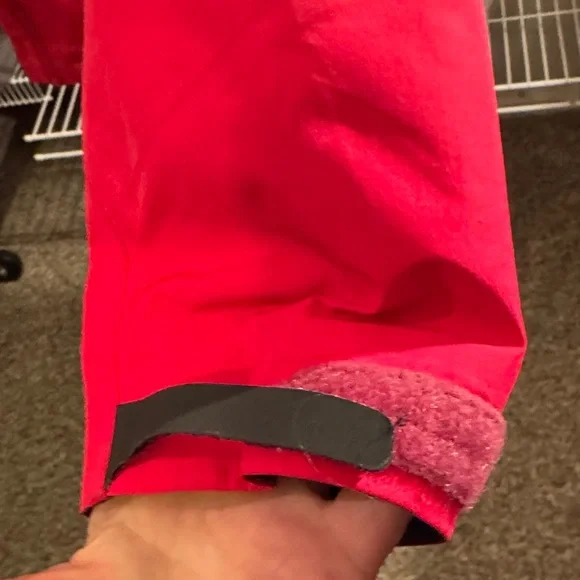 Arc’teryx Women’s Beta LT Jacket – GORE-TEX Pro - Picture 6 of 16